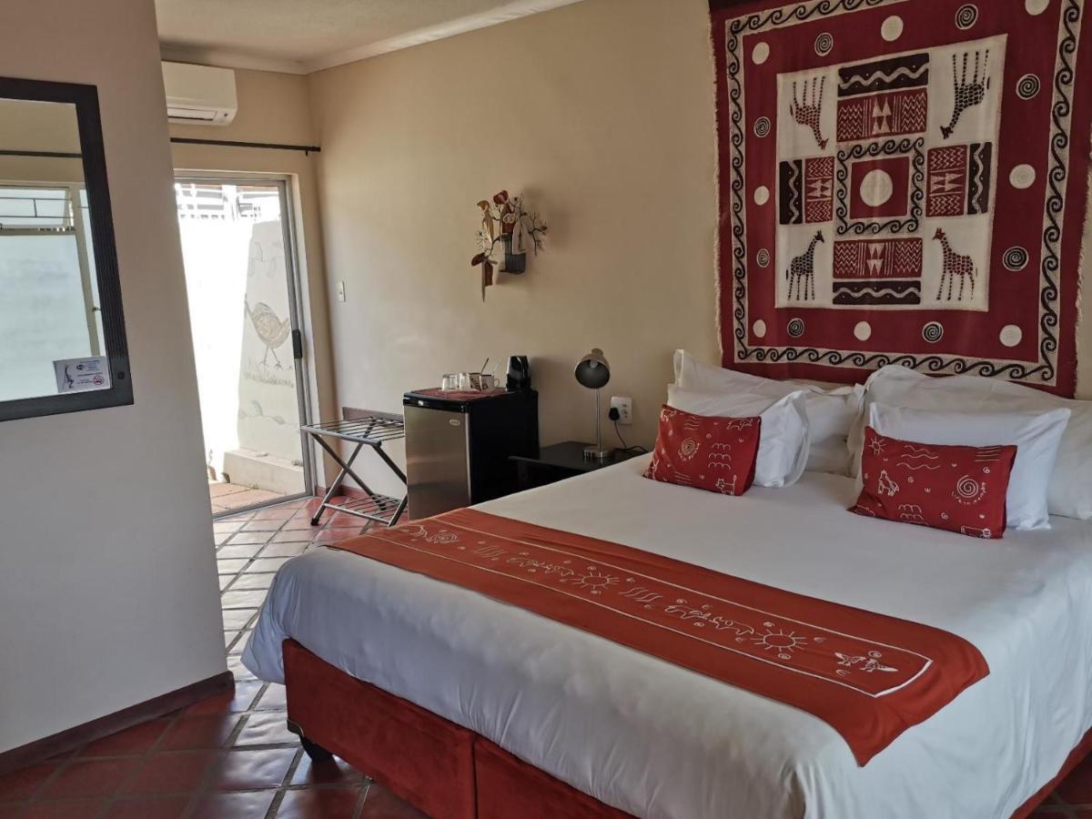 Londiningi Guesthouse Windhoek Exterior foto