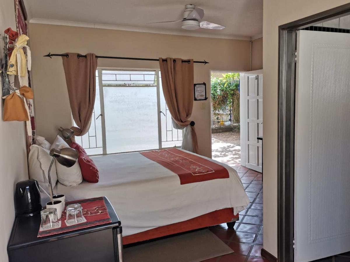 Londiningi Guesthouse Windhoek Exterior foto
