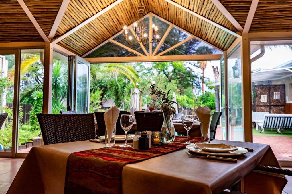 Londiningi Guesthouse Windhoek Exterior foto