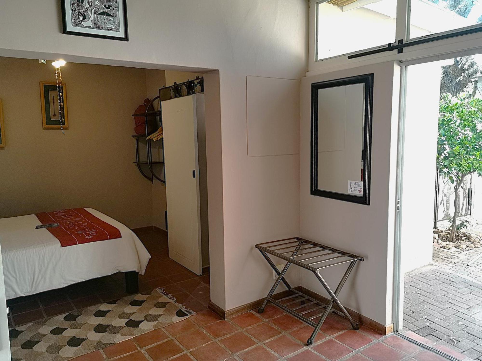 Londiningi Guesthouse Windhoek Quarto foto